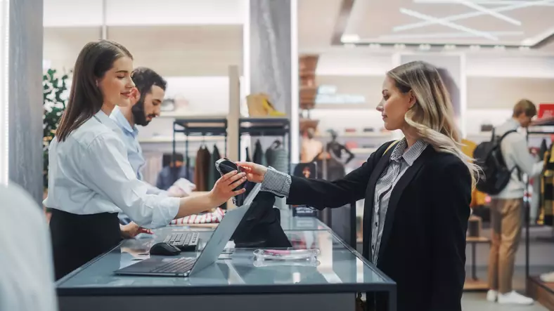 Choosing the Right POS for Your Clothing Store