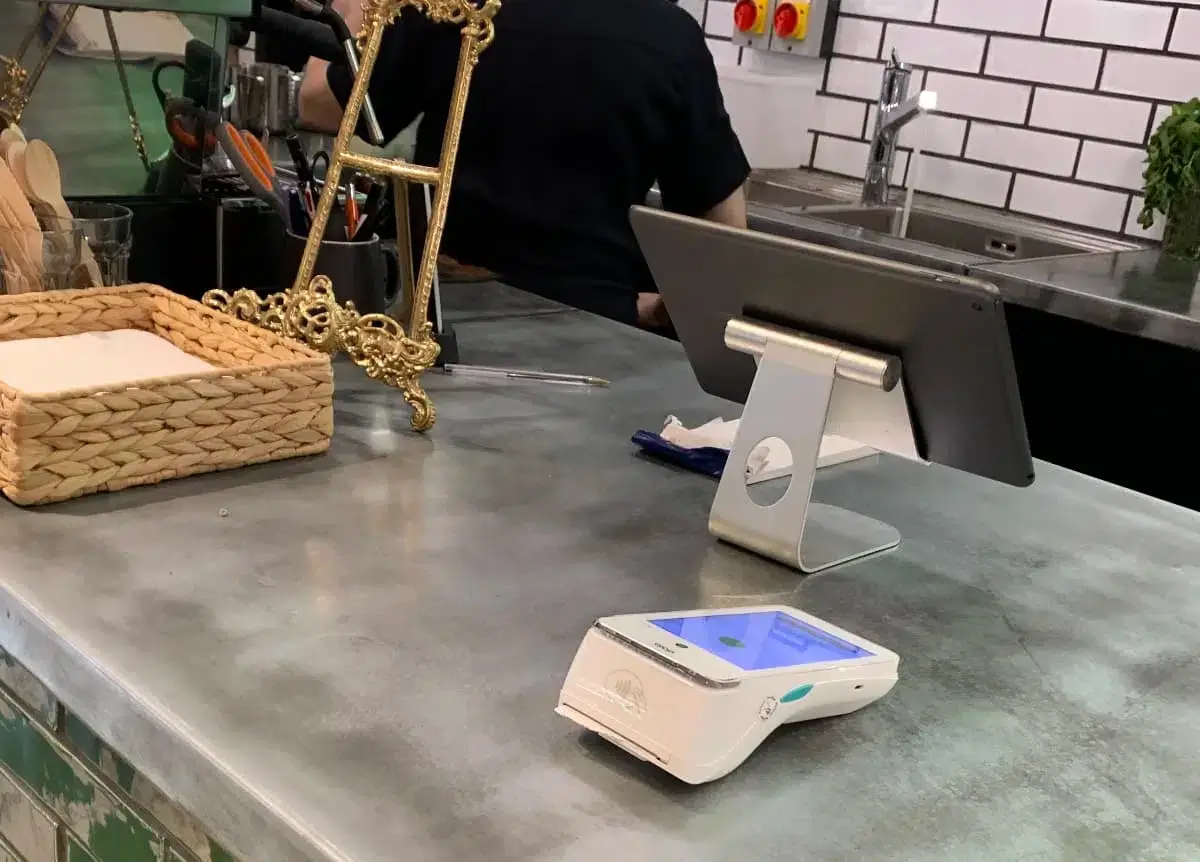 Dojo vs Worldpay vs Zettle: 2026 Payment Terminal Comparison