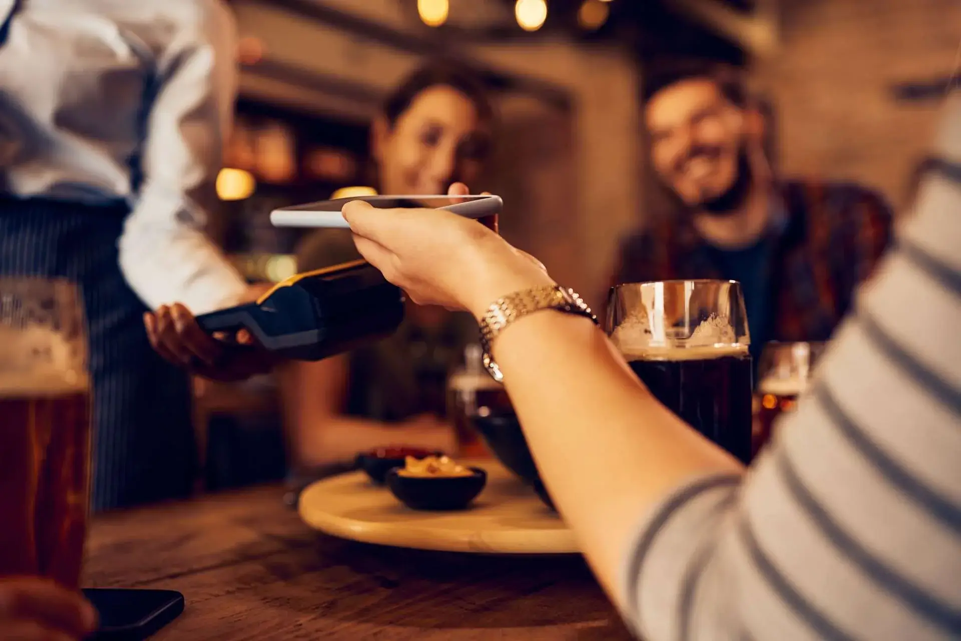 What’s the best way to take payments and manage orders in a pub?
