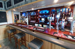 members bar