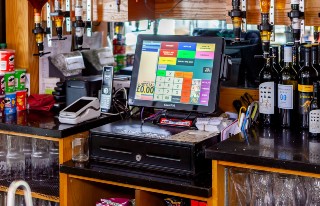 Epos till on Members Club bar